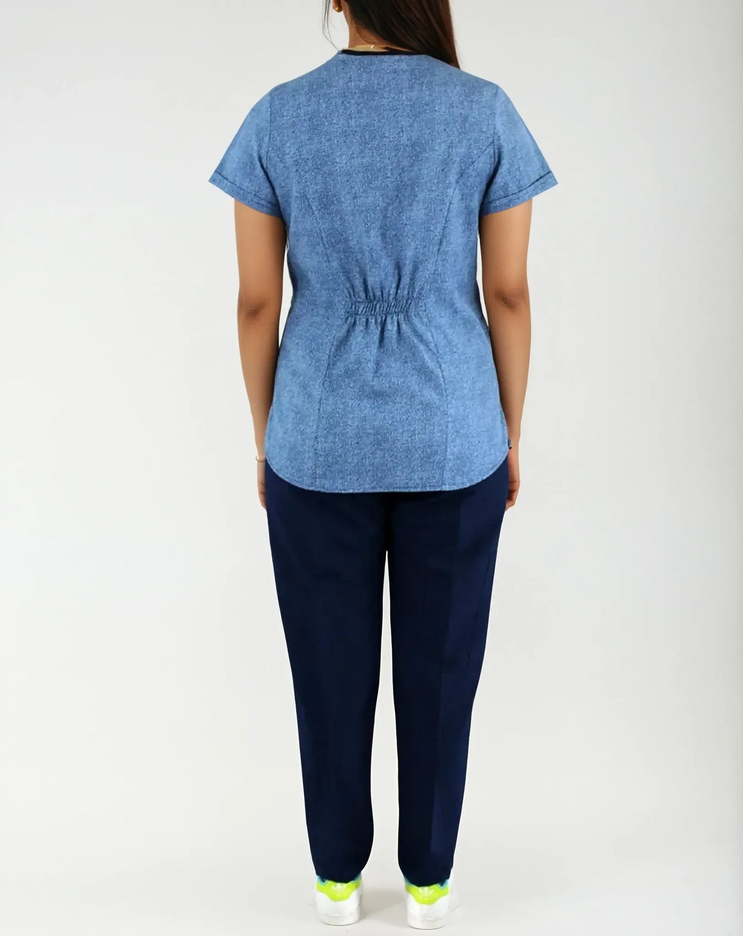 Uniforme Antifluido y Anticloro Azul